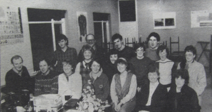 0136 : This 1985 photo shows the group which attended the Photography course in the school.